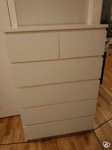 image of Ikea Malm byrå - 