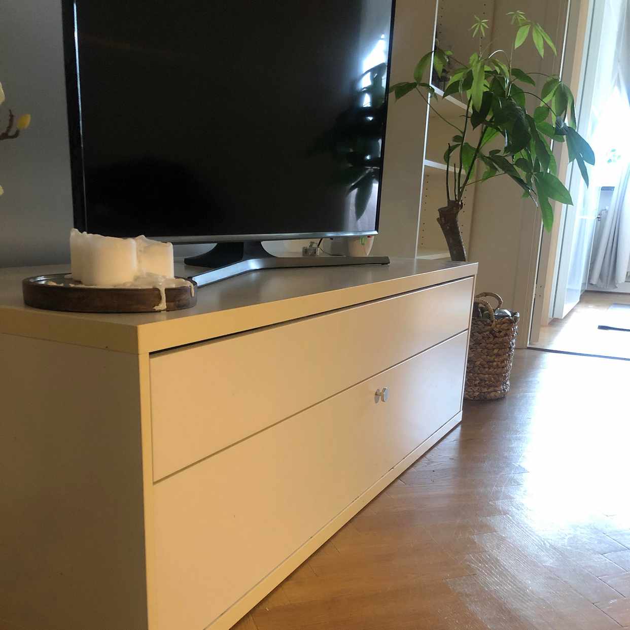image of Tv-bänk - Lund