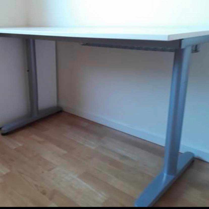 image of Frakt av skrivbord - 