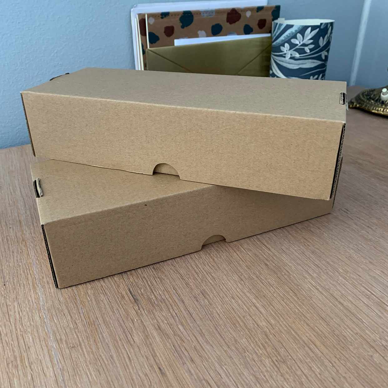 image of Hämta två små kartonger - 