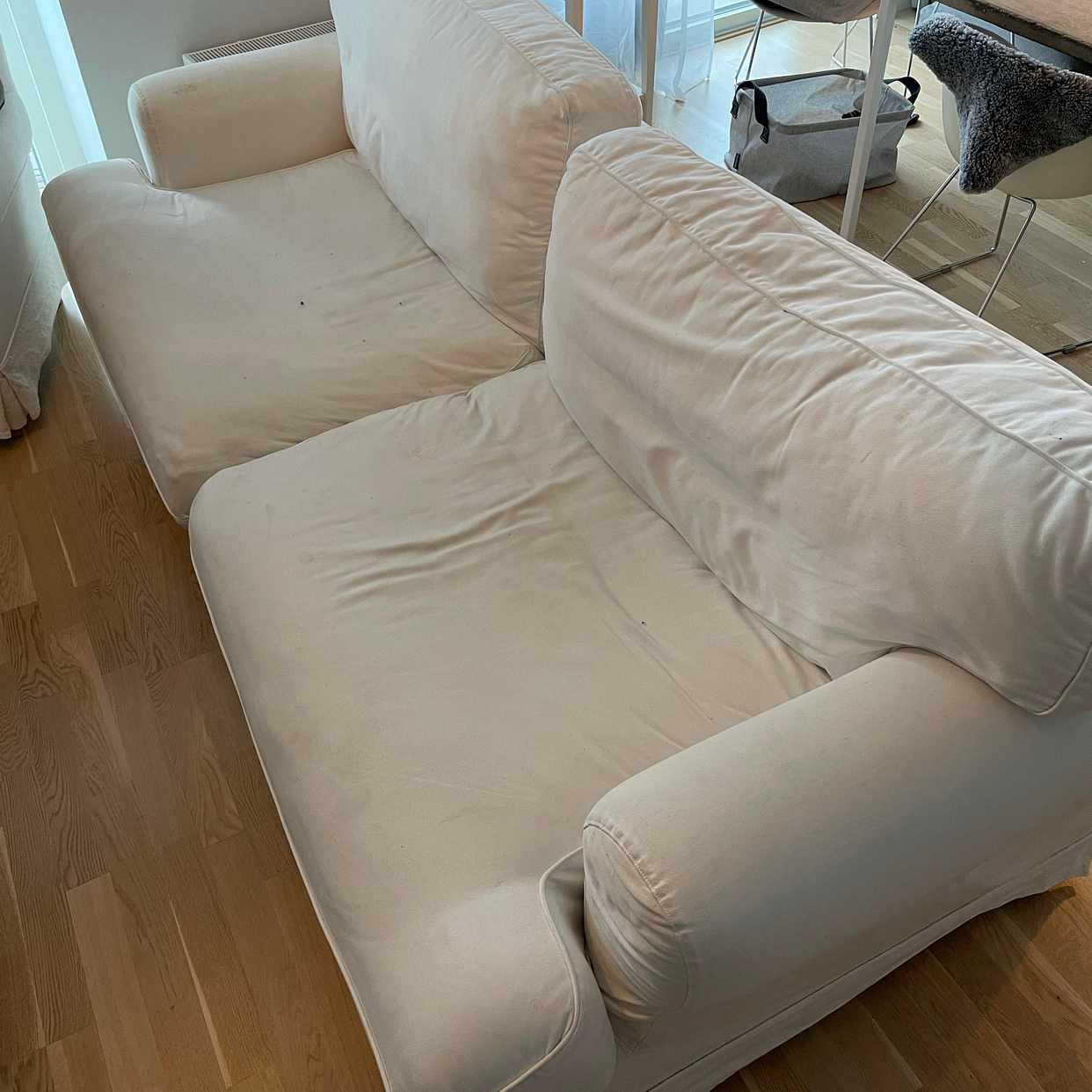 image of Slänga en soffa - Bromma