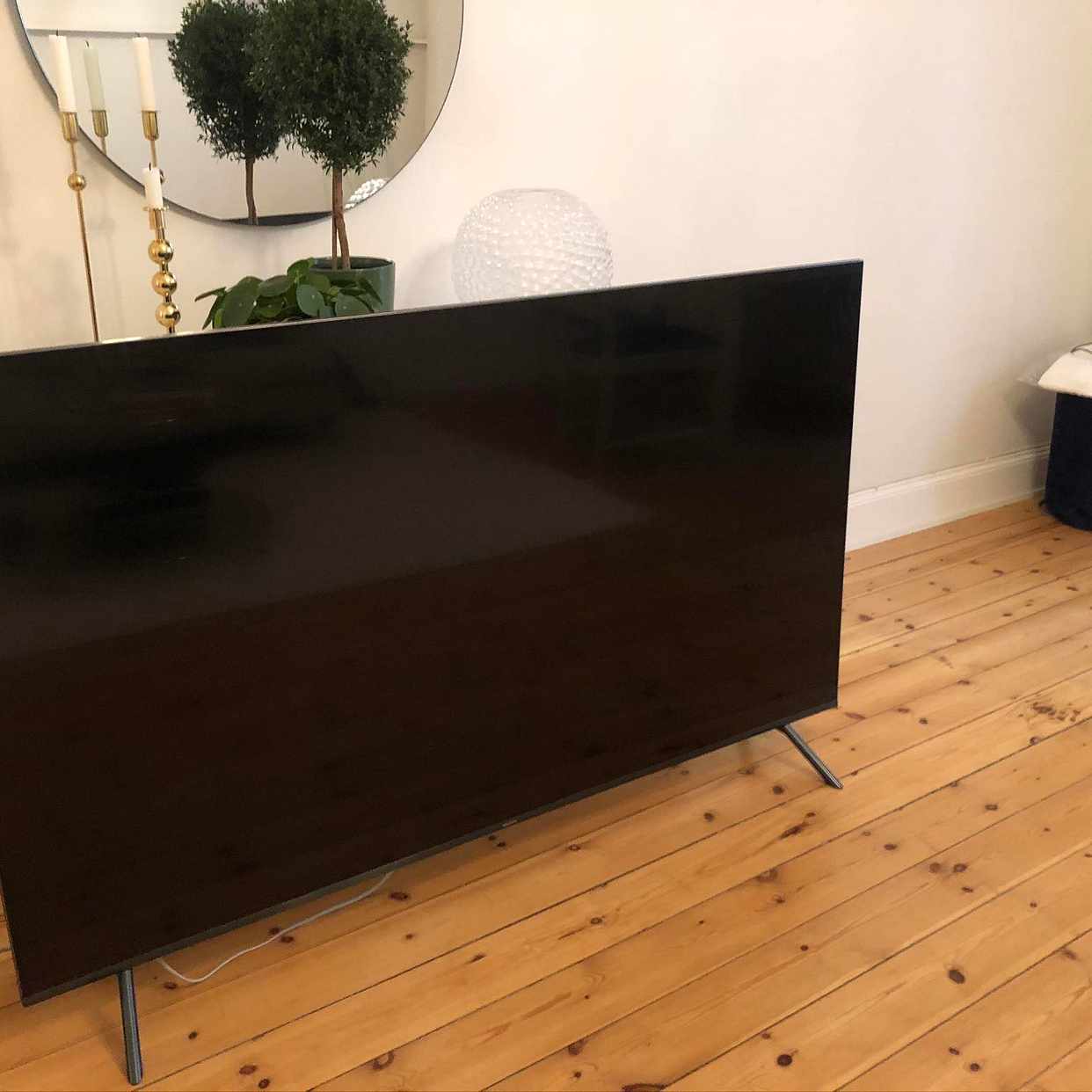 image of TV + kontorsstol - 