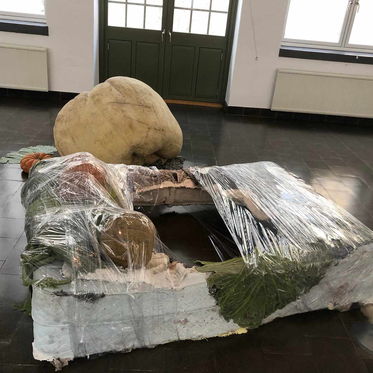 image of Byrå, ömtåligt konstförem - 