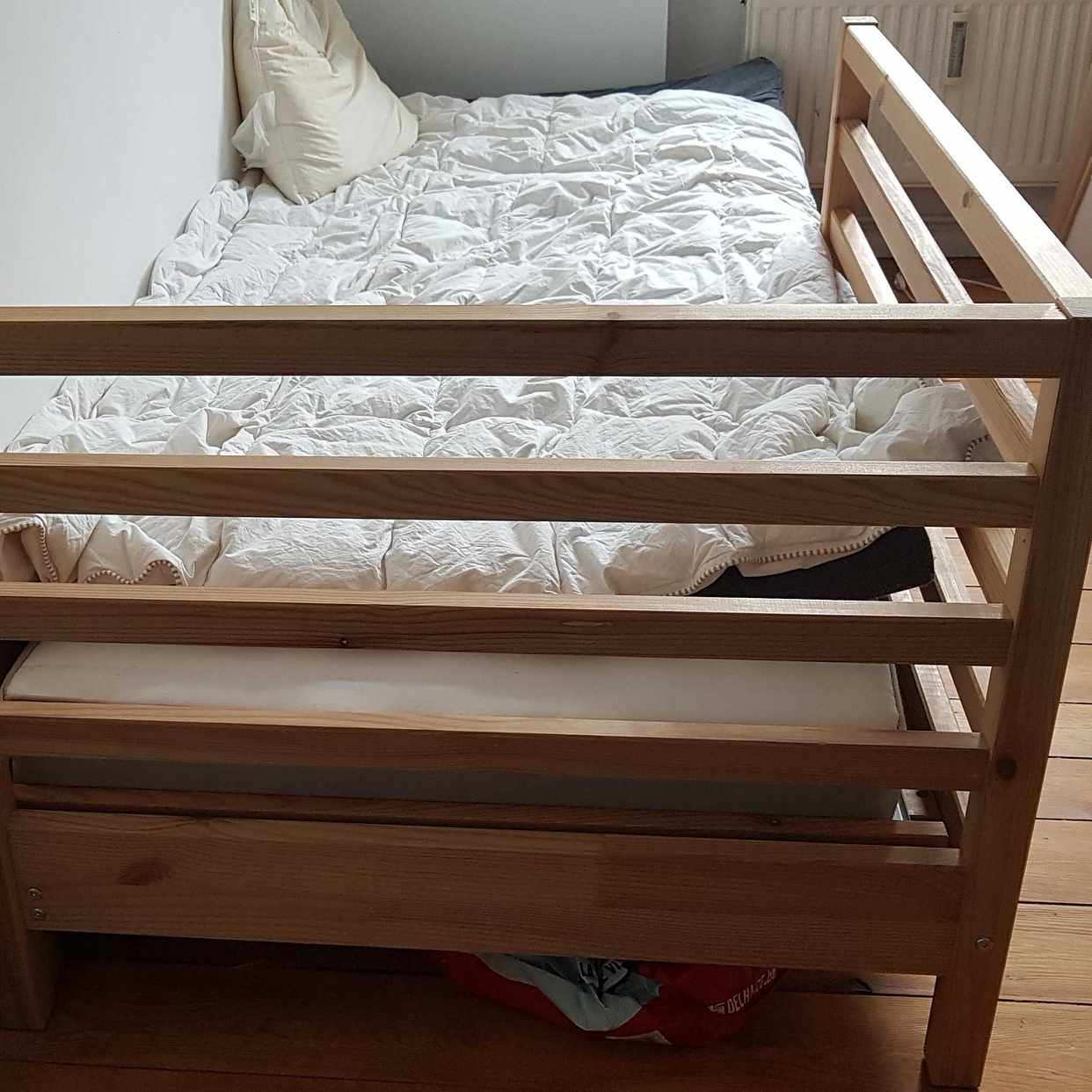 image of Ikea Tarva säng+madrasser - Stockholm