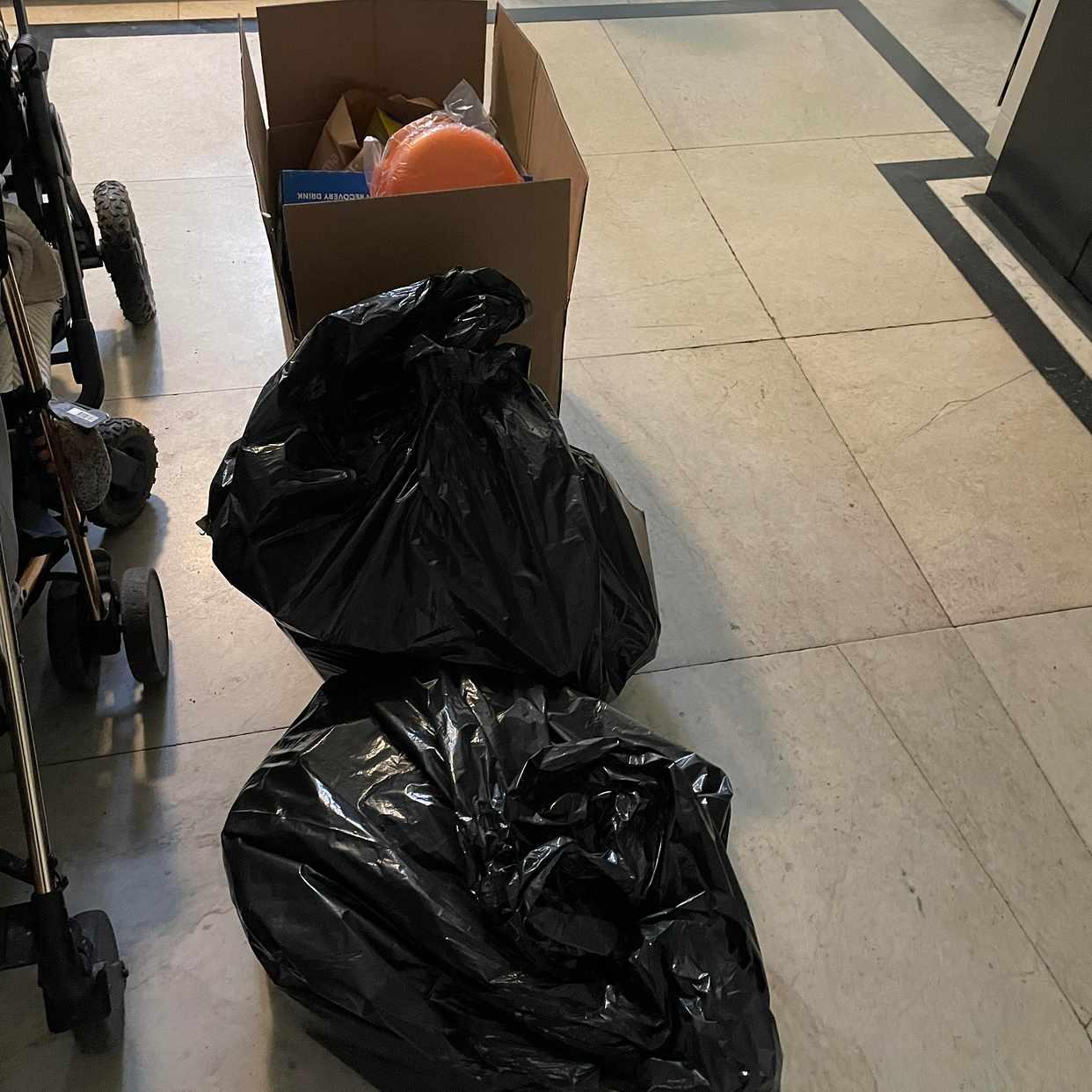 image of 2 sopsäckar 1 kartong - Stockholms Stad