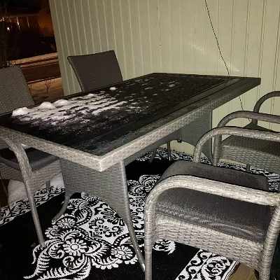 image of Utebord och 4 stolar - 