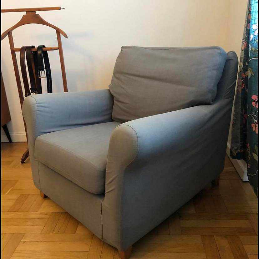 image of Pick up an armchair - 