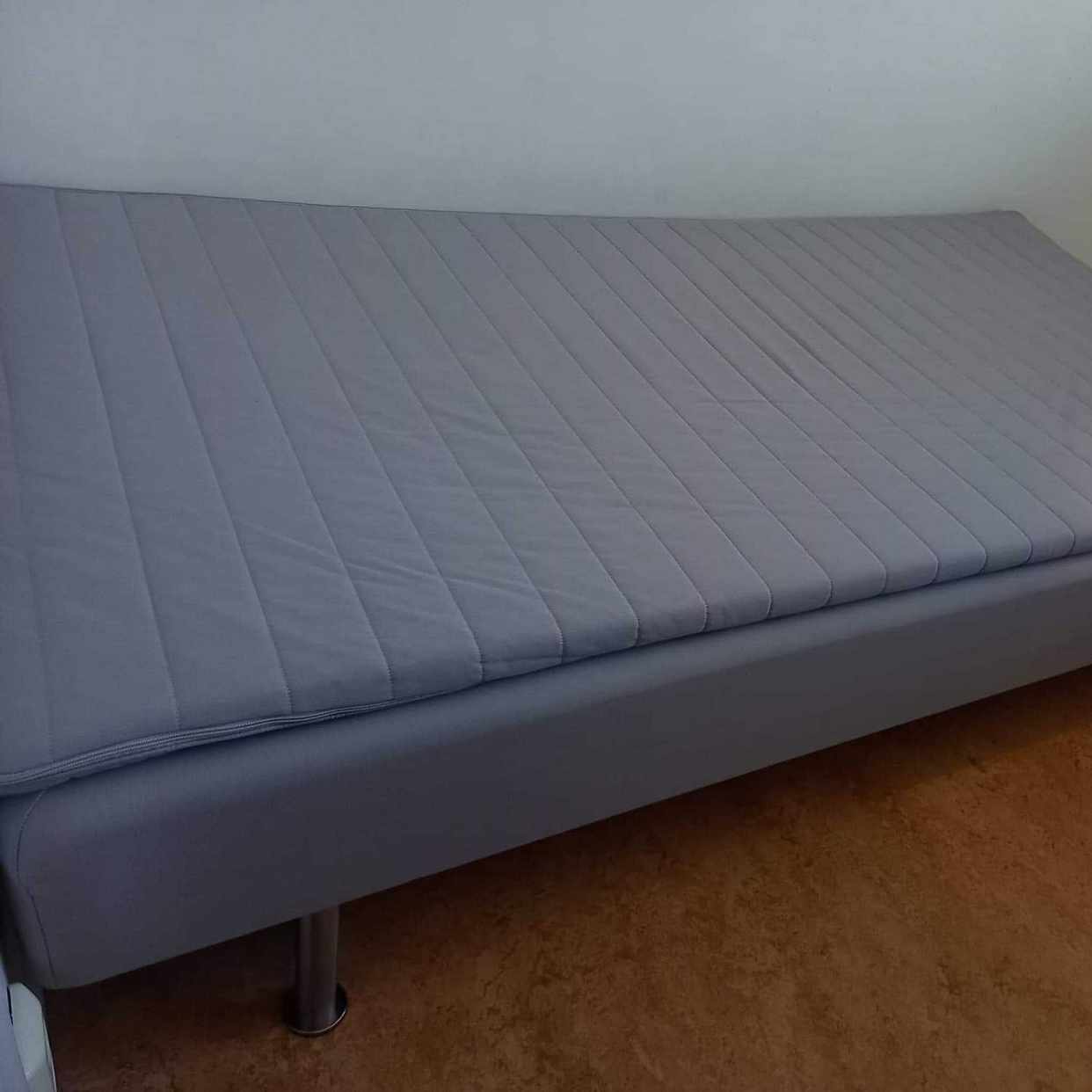 image of Ikea resårsäng - Solna