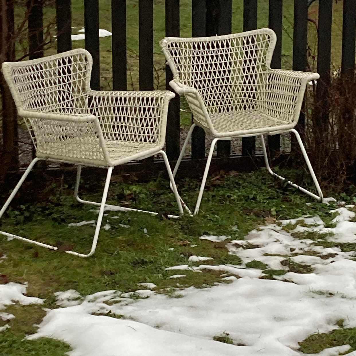 image of Ikea utemöbler skänkes - 