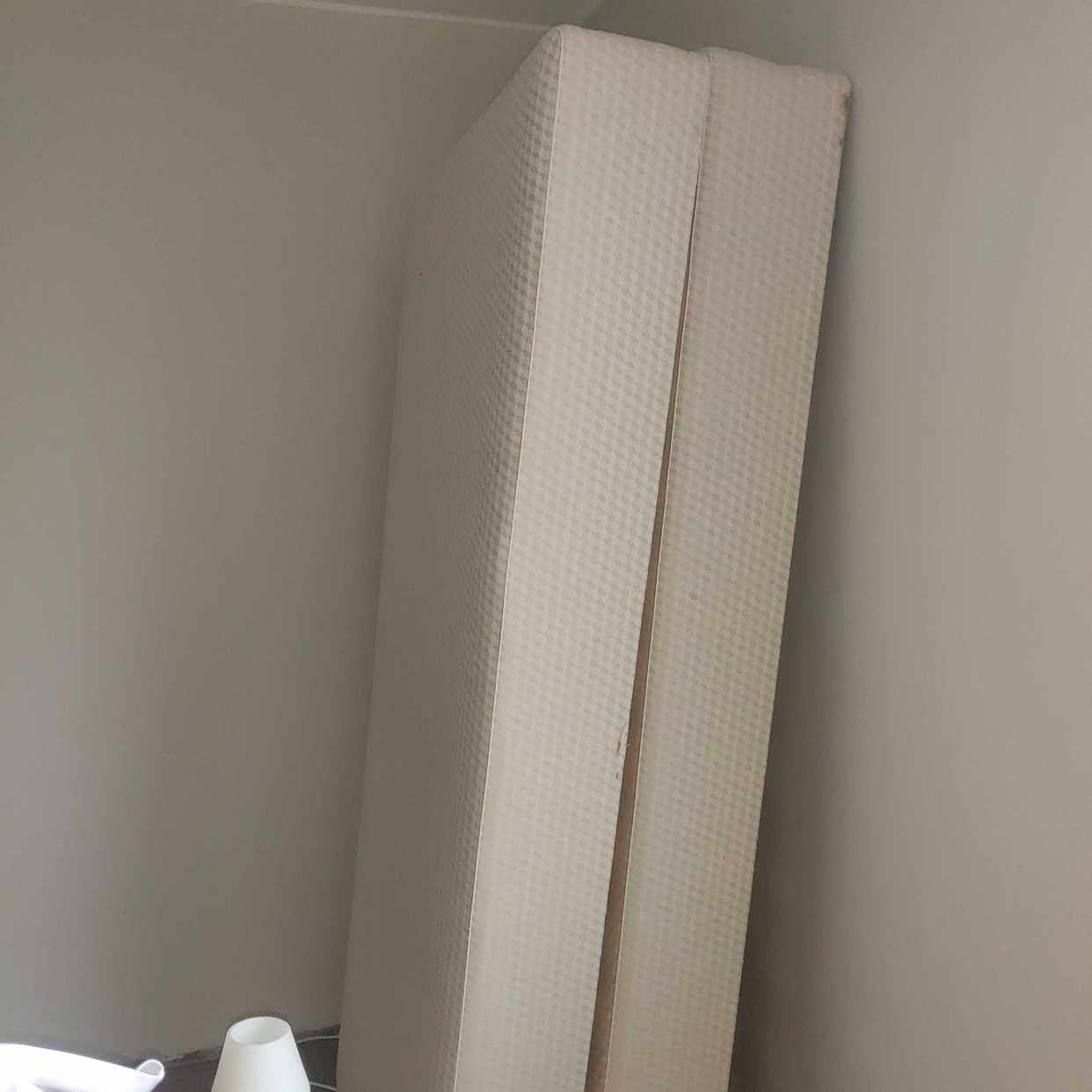 image of 2 gamla sängar, bra skick - Täby