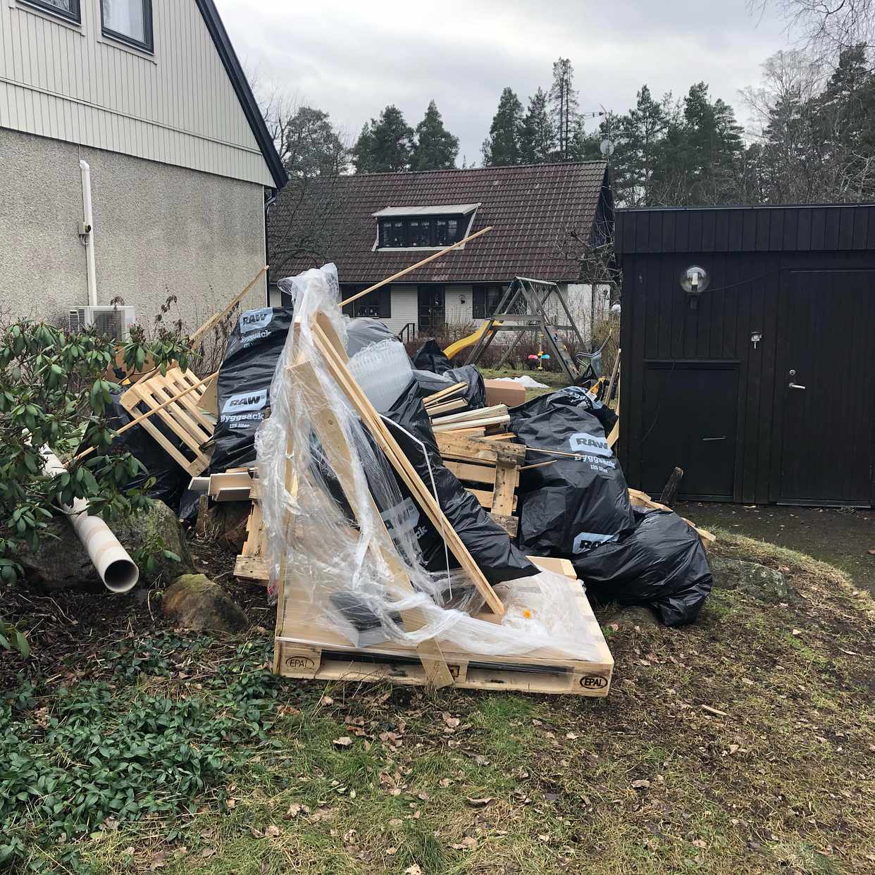 image of Återvinna byggavfall. - Sollentuna