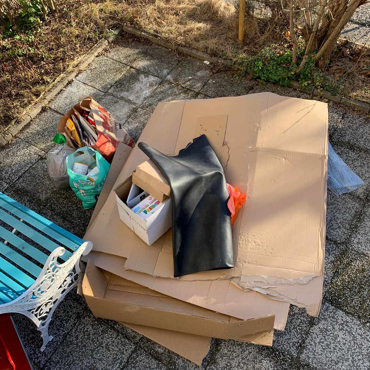 image of Återvinning främst karton - Vällingby