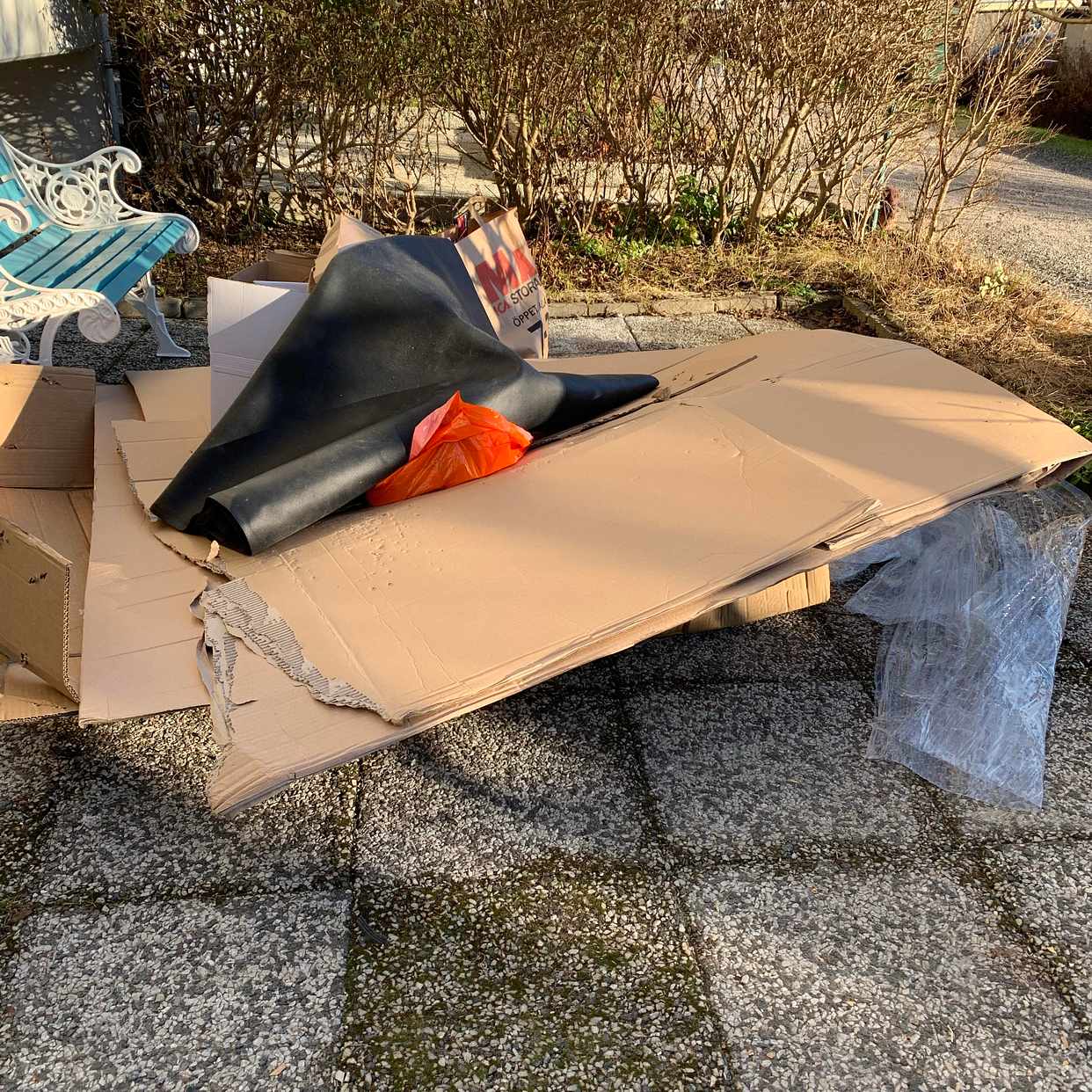 image of Återvinning främst karton - Vällingby