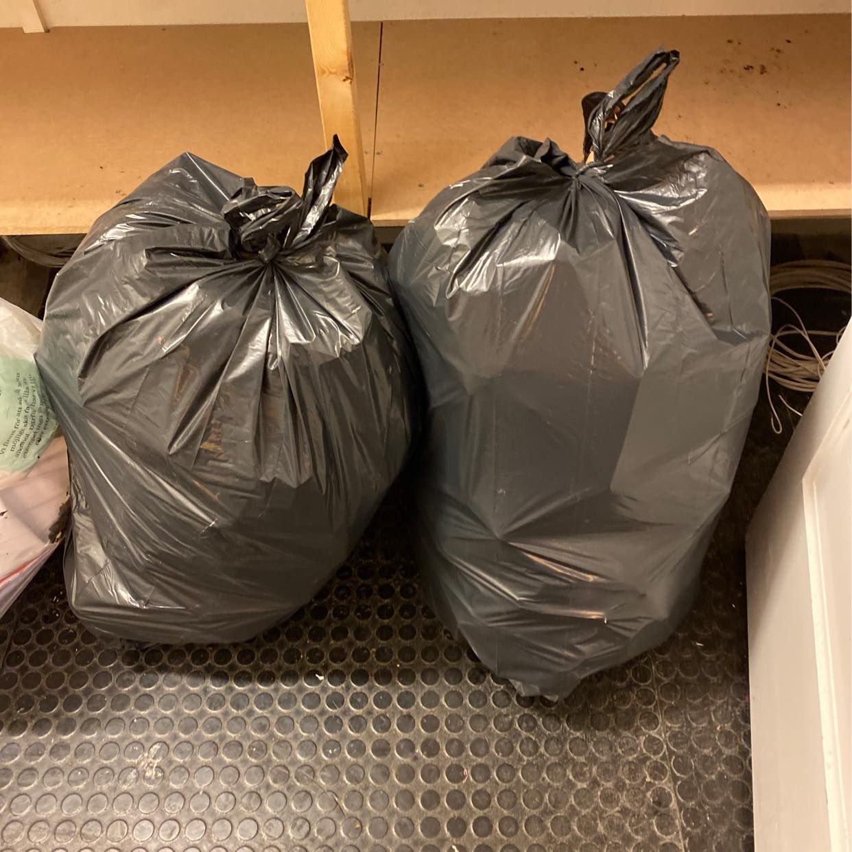 image of Removing general trash - Stockholm