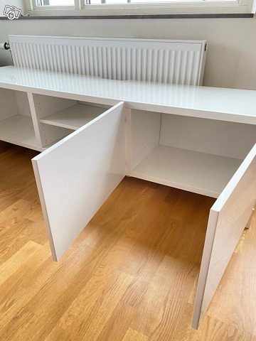 image of Ikea Bestå TV-bänk - 