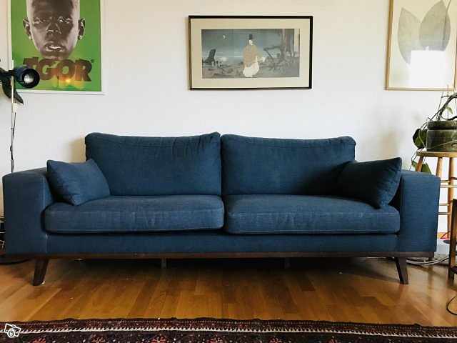 image of Elegant marinblå soffa ti - 