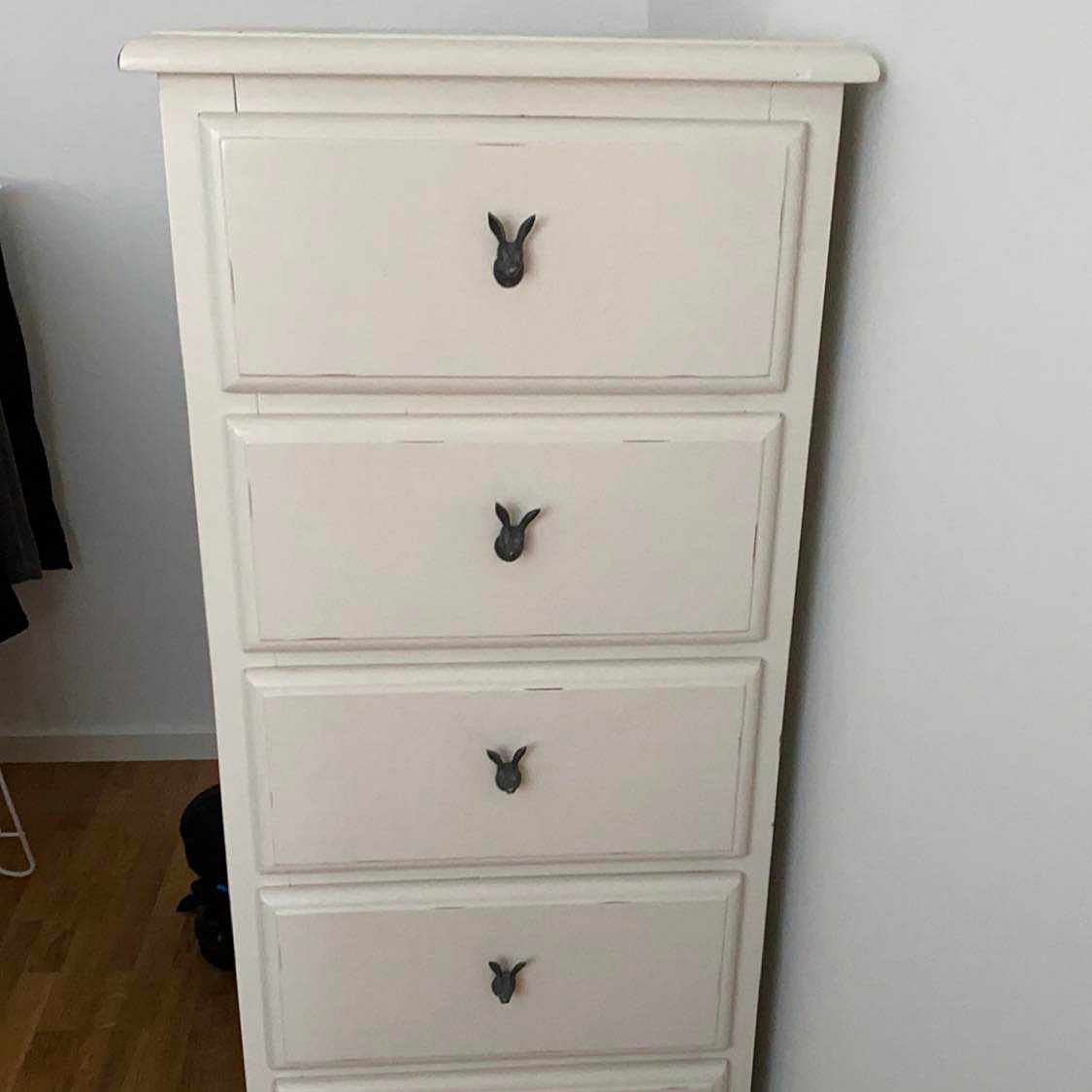 image of Moving a chest of drawer - 