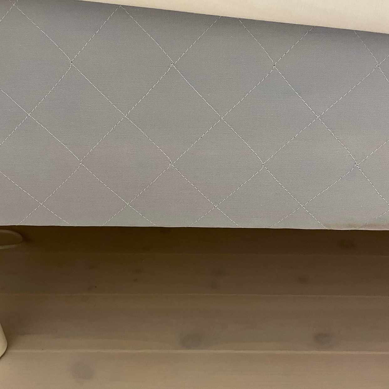 image of Fin 140cm säng - 