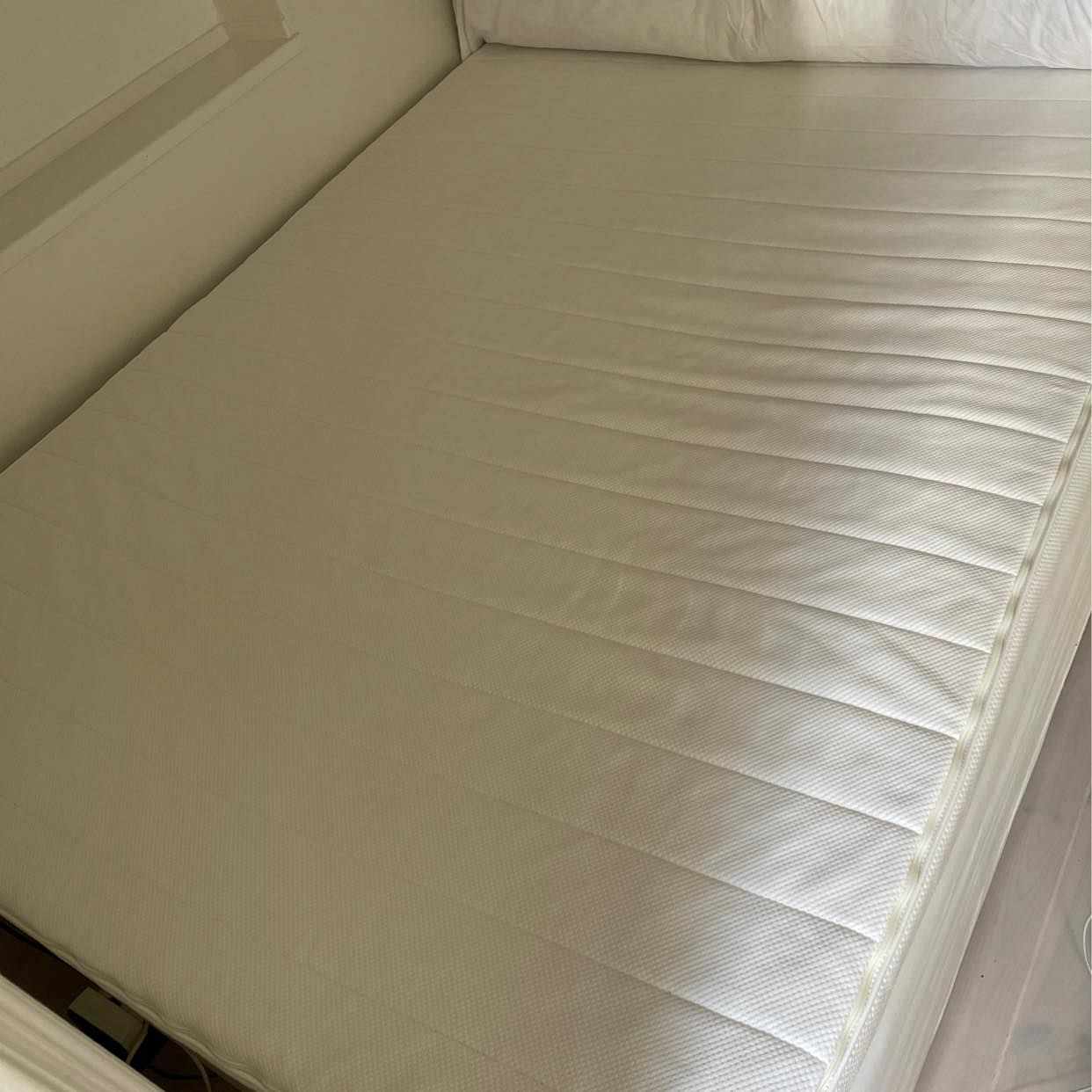 image of Fin 140cm säng - 