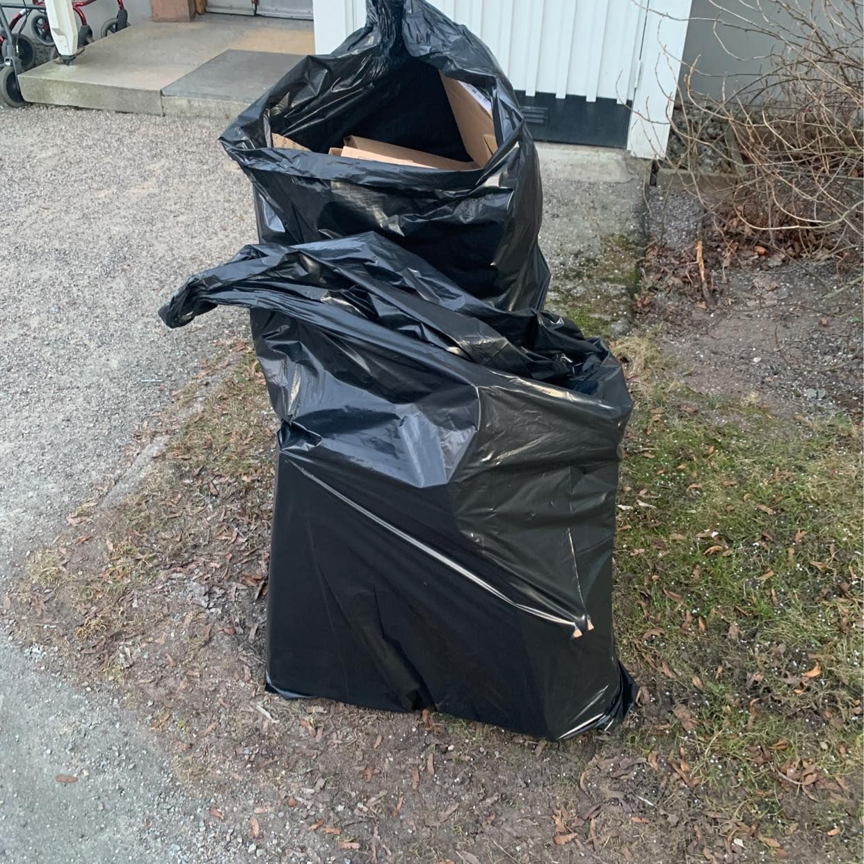 image of Två säckar med wellpapp - Enskede