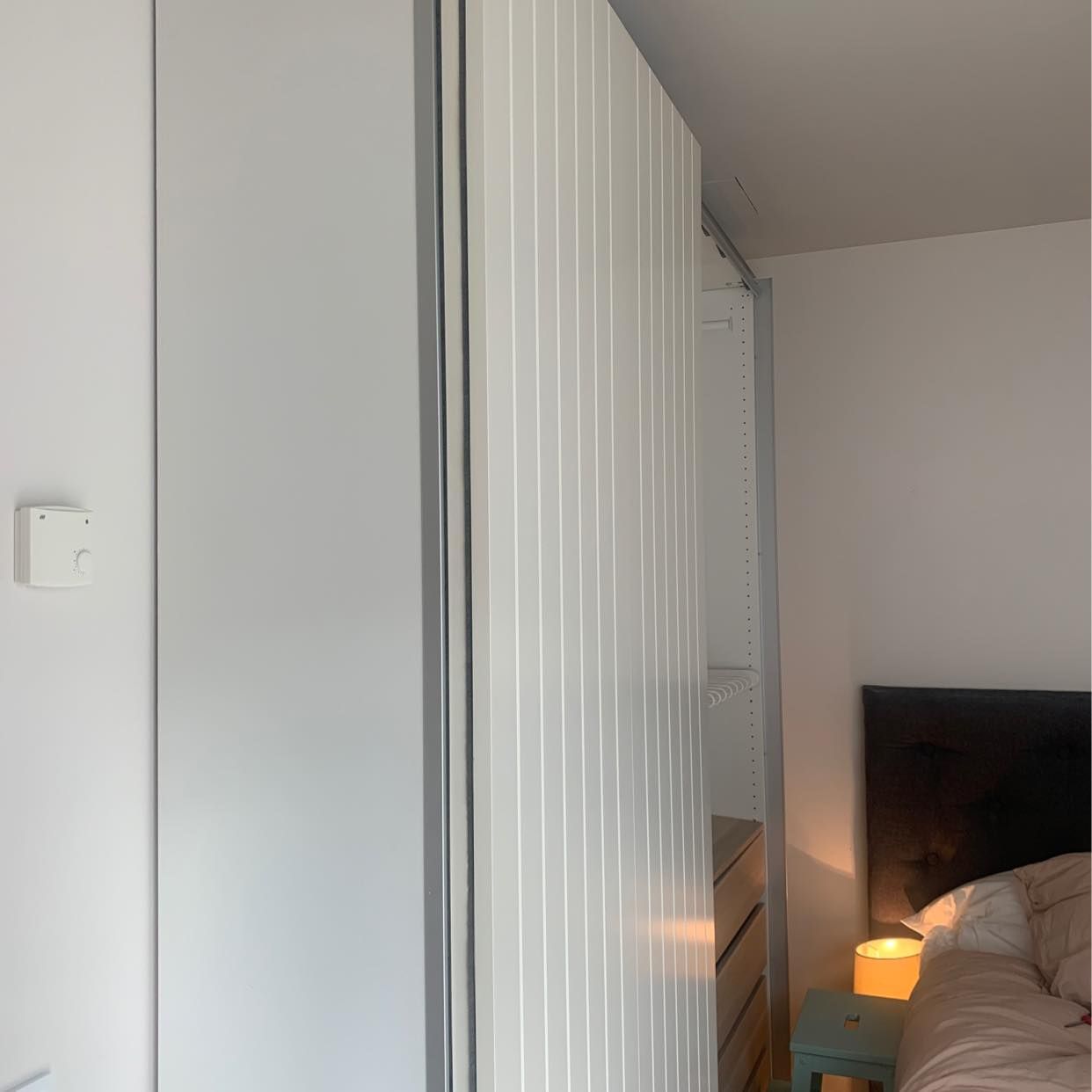 image of Hämta Pax garderob - Sundbyberg