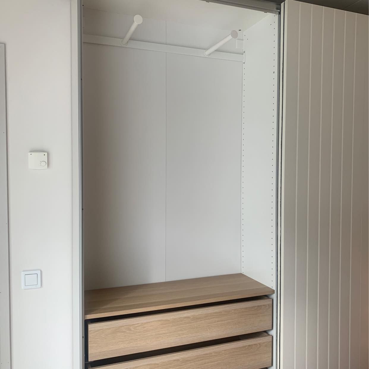 image of Hämta Pax garderob - Sundbyberg