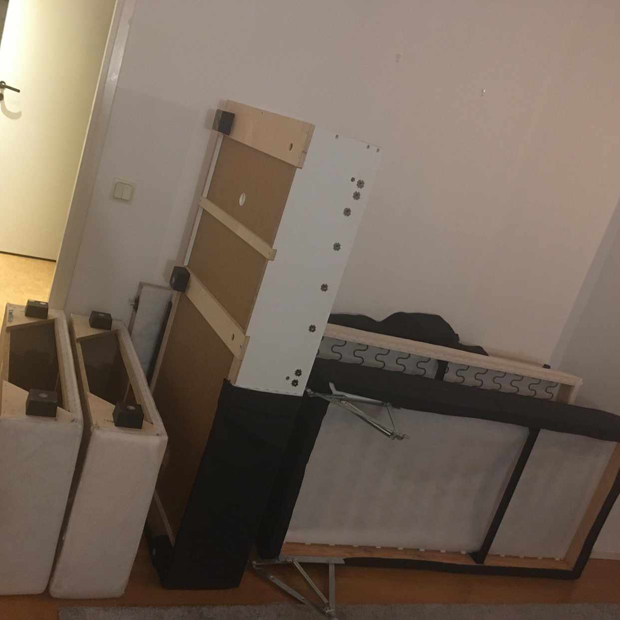 image of Soffa ska till tippen - Farsta