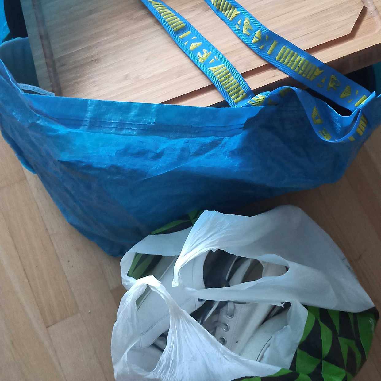 image of Kitchen utensils and shoe - Solna