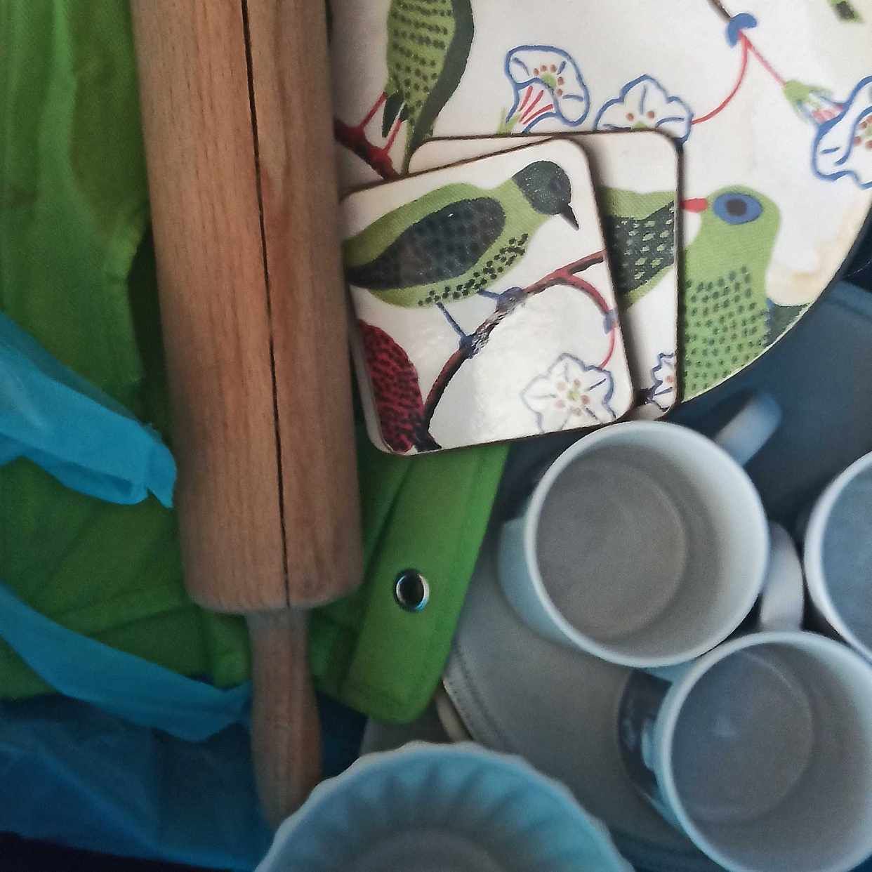 image of Kitchen utensils and shoe - Solna