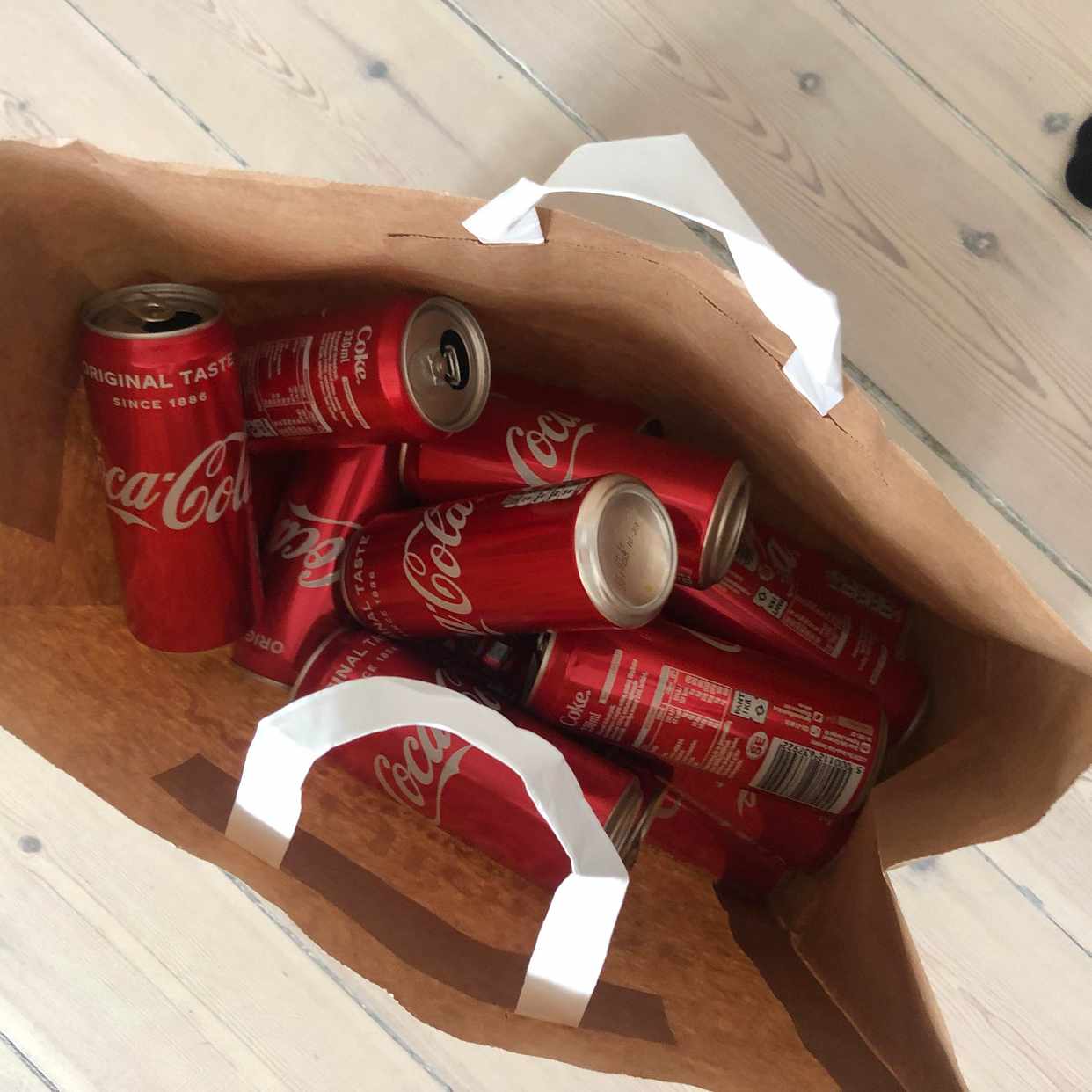 image of Boxes & glasses - Stockholm