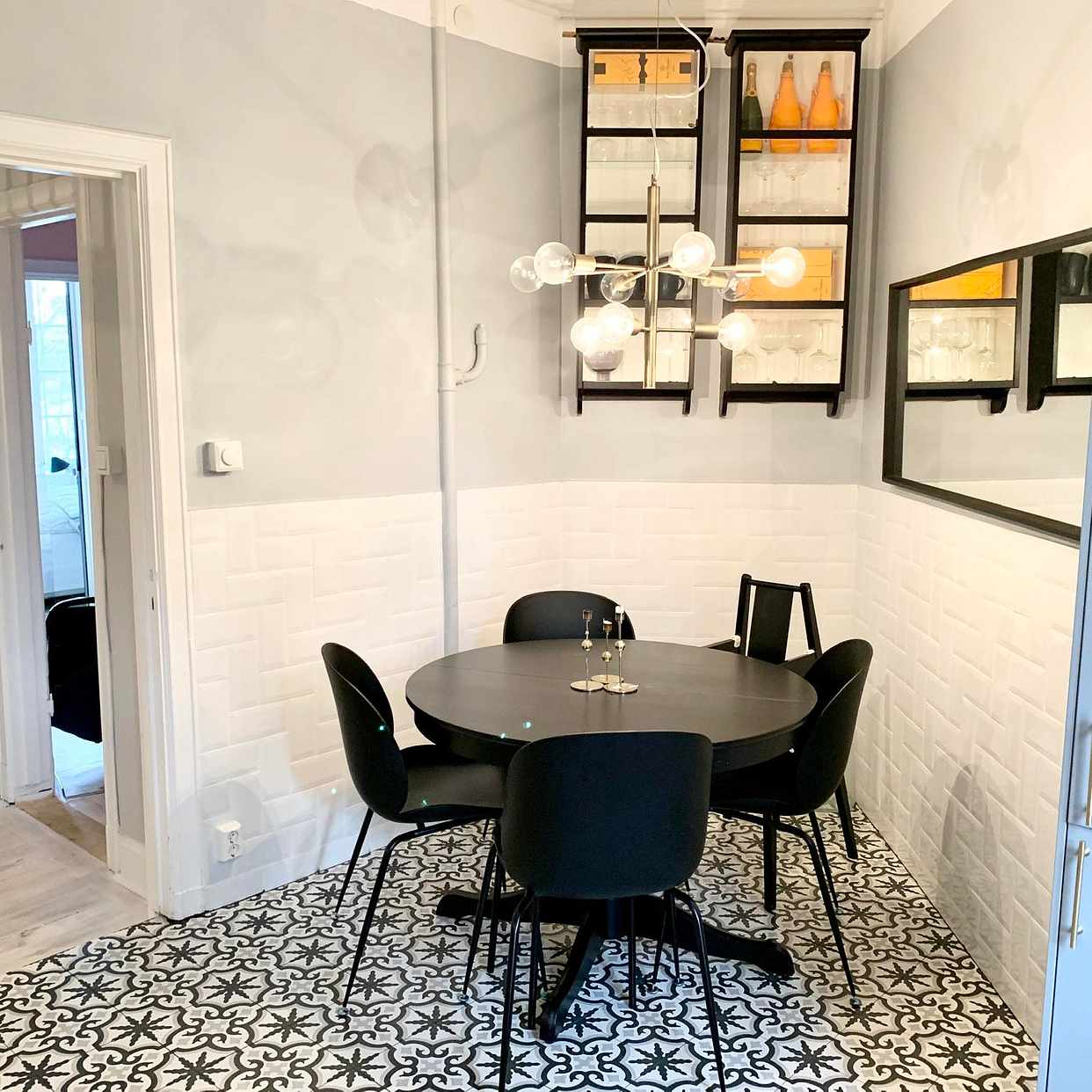 image of Soffa säng garderob - 