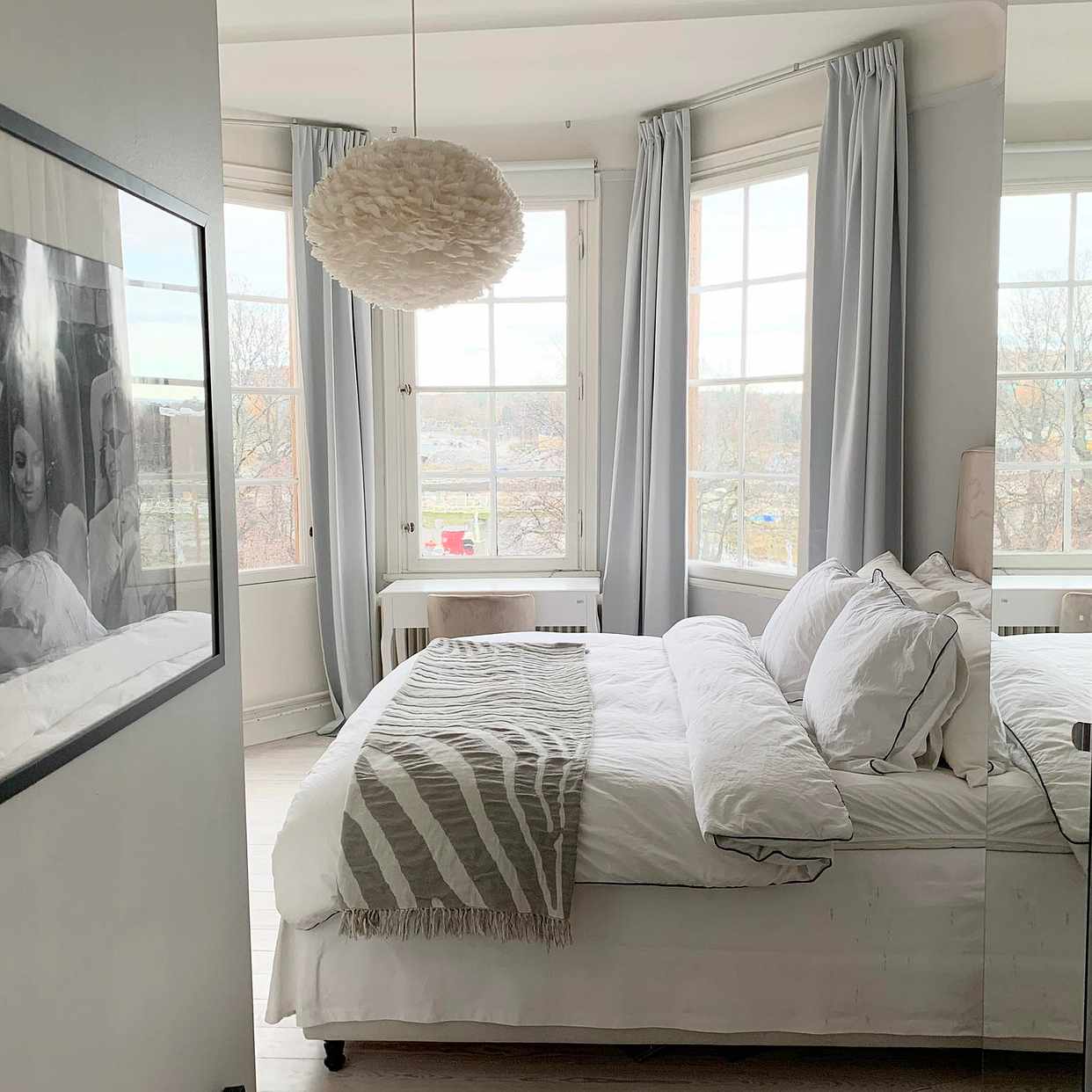image of Soffa säng garderob - 
