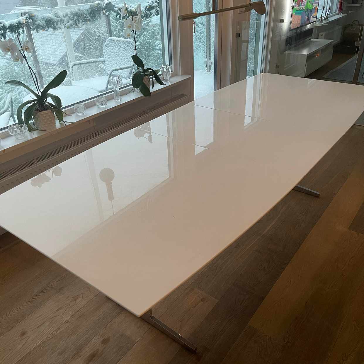 image of Stort matbord bortskänkes - Sollentuna