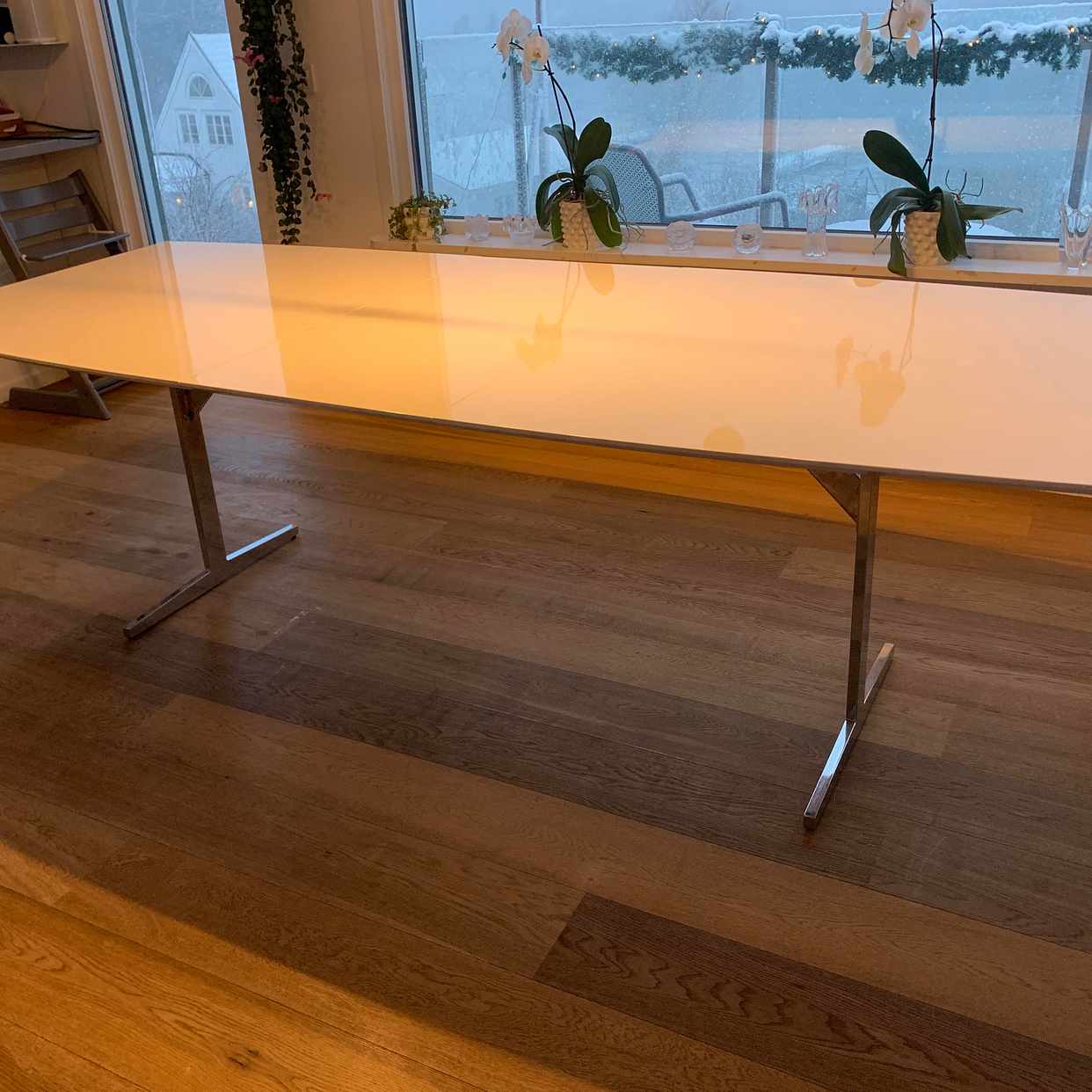 image of Stort matbord bortskänkes - Sollentuna