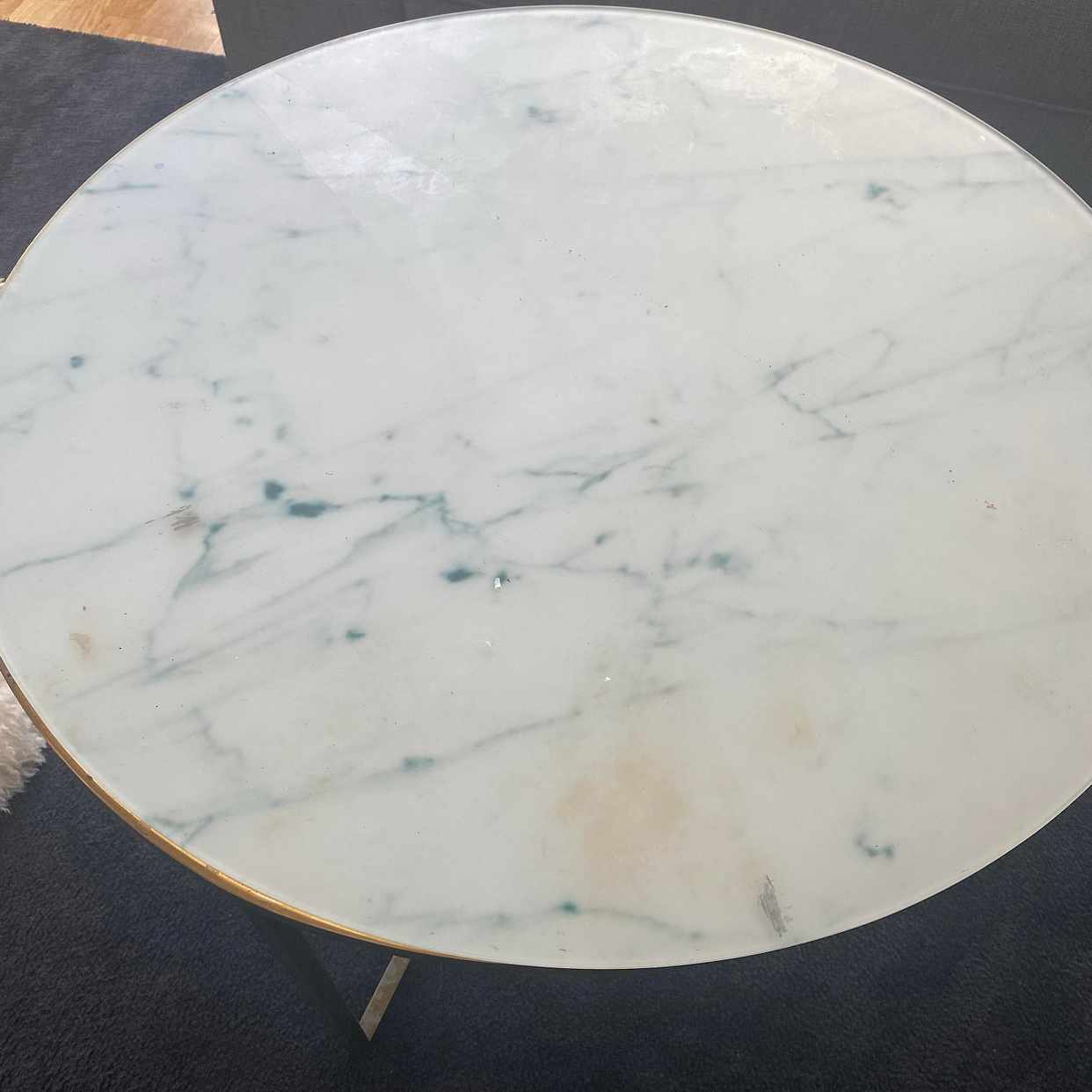image of Marmorerat glasbord - Stockholm