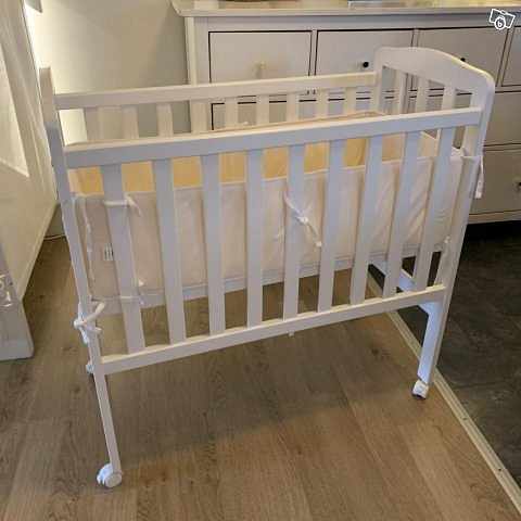 image of HELT NY Bedside crib med  - 