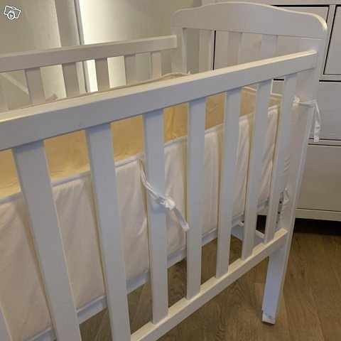 image of HELT NY Bedside crib med  - 