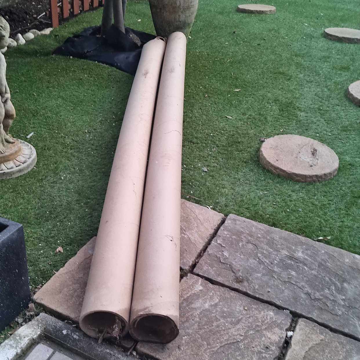 image of Garden waste & 4 chairs - London