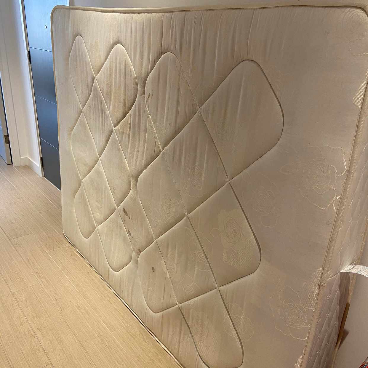 image of used mattress - London