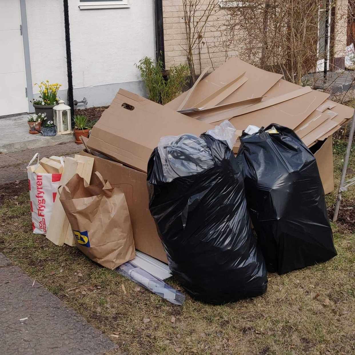 image of Blandad återvinning - Hässelby