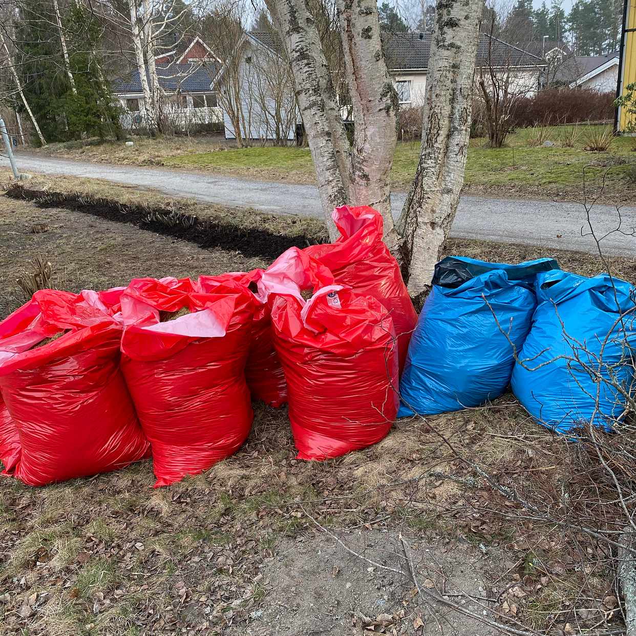 image of Säckar trädgårdsrens - Vallentuna