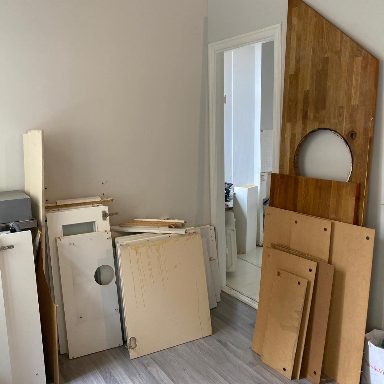 image of Hämta upp nedmonterat kök - Stockholm