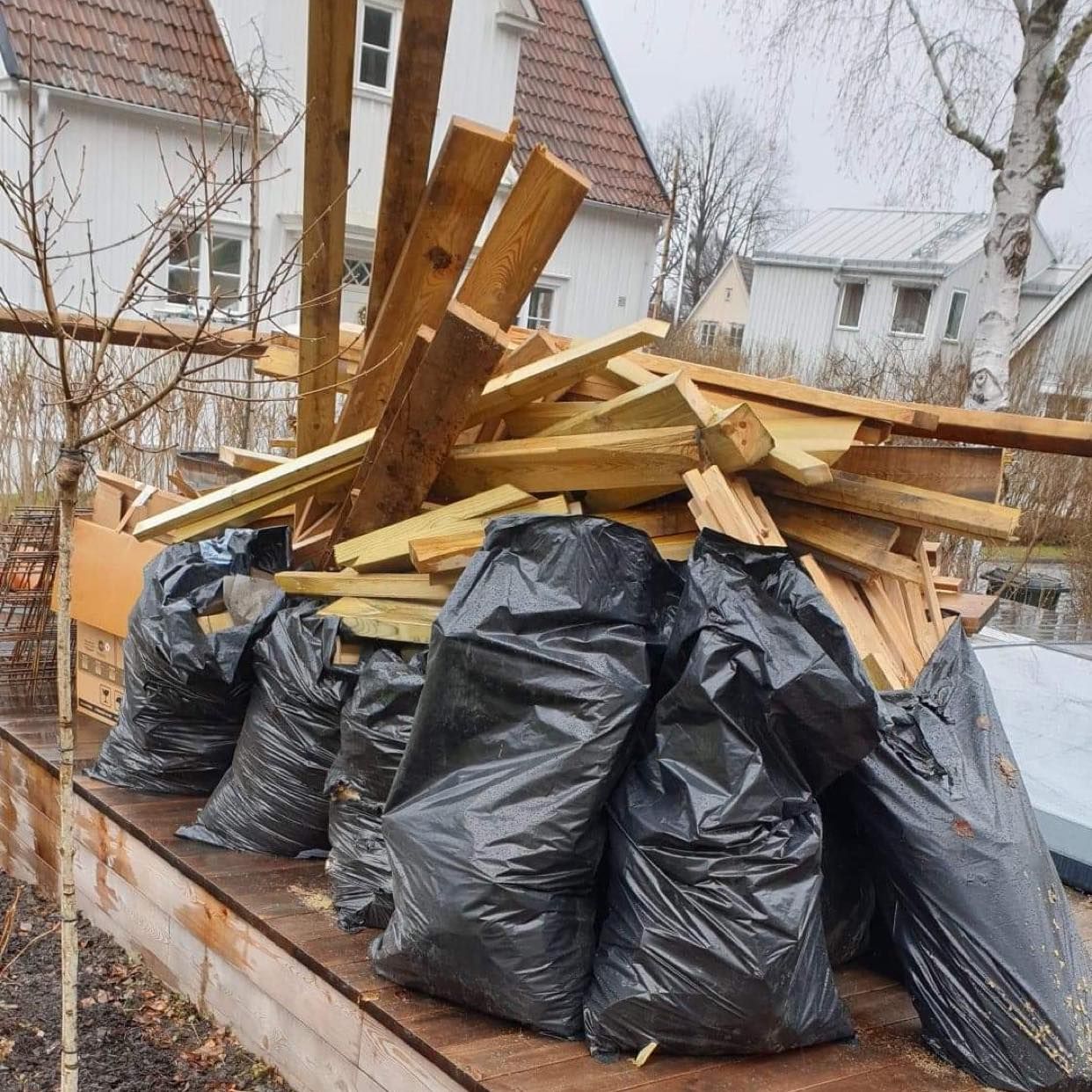 image of Garbage taras - Bromma