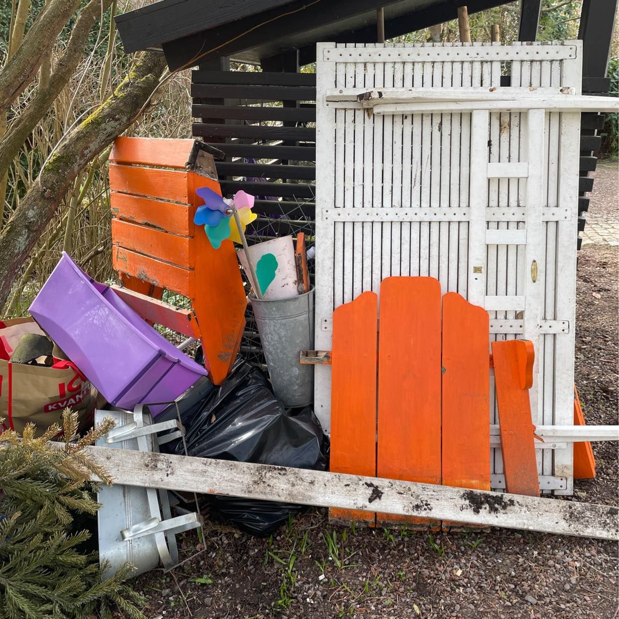 image of Diverse trä/metall/garden - Tygelsjö