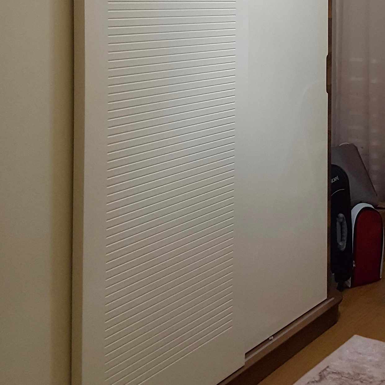 image of Wardrobe - 3 sliding door - Järfälla