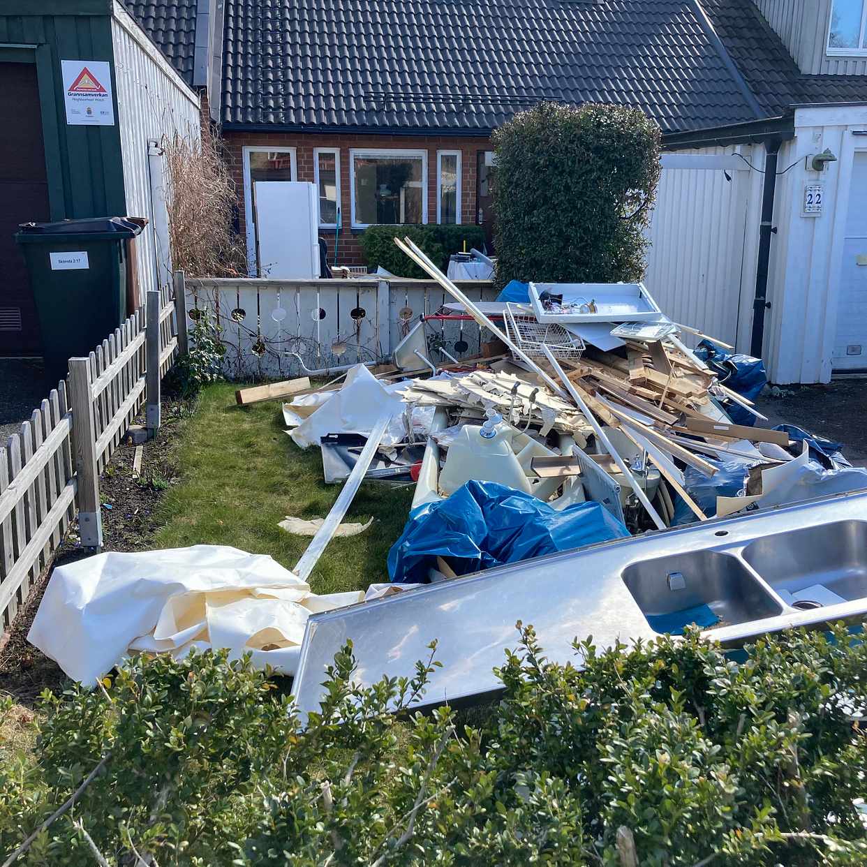 image of Remove trash - Åkersberga
