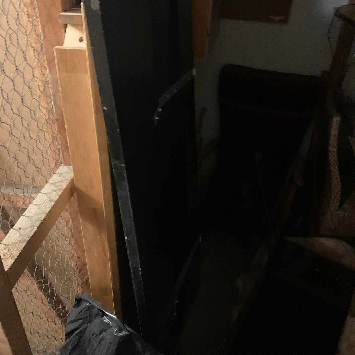 image of Kartonger sopsäckar möble - Spånga