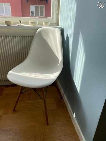image of Vitra Eames stolar - 