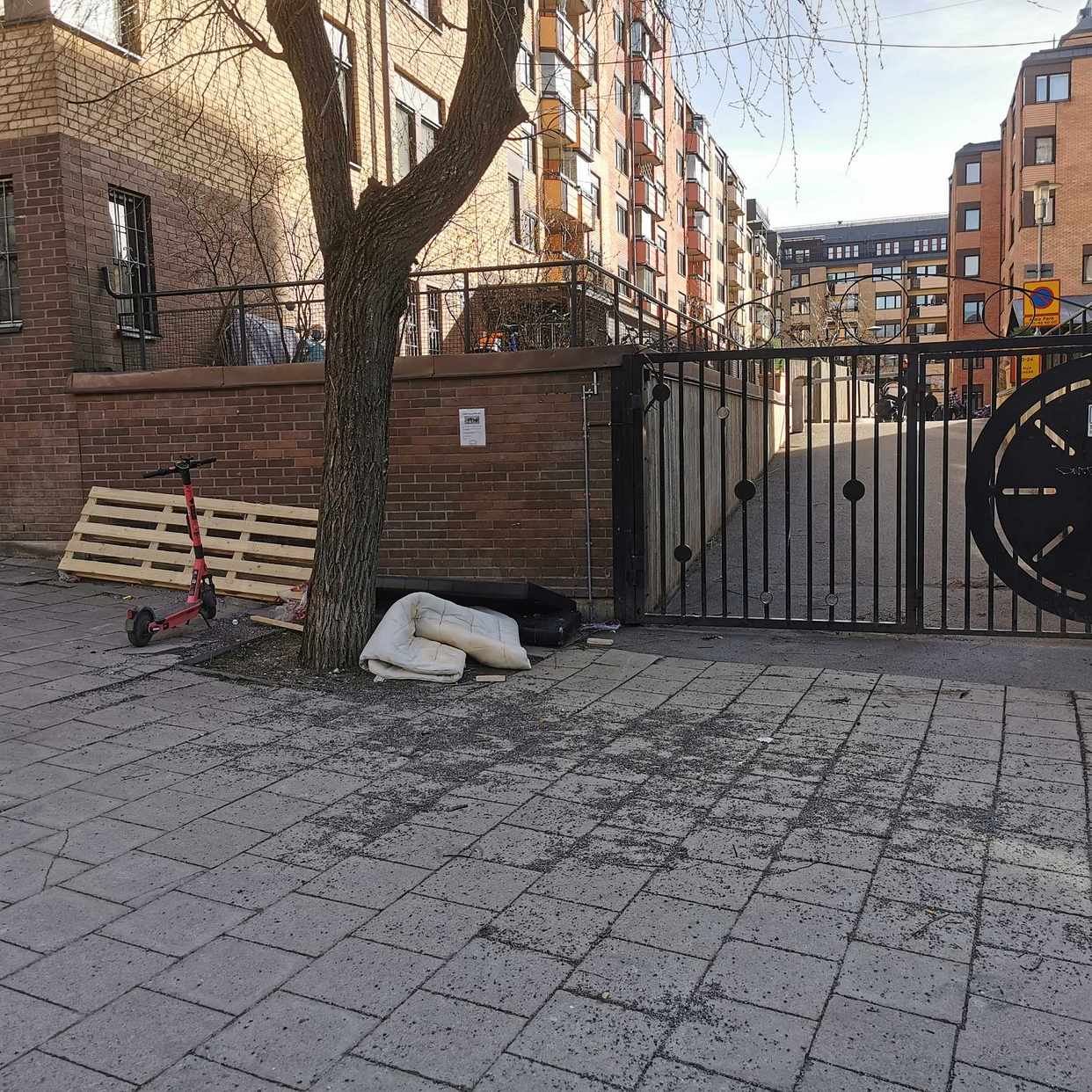 image of 6 bags with byggavfall - Stockholm
