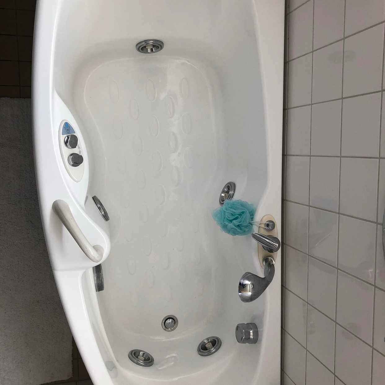 Bathtab 160x60x60. 60 kg.